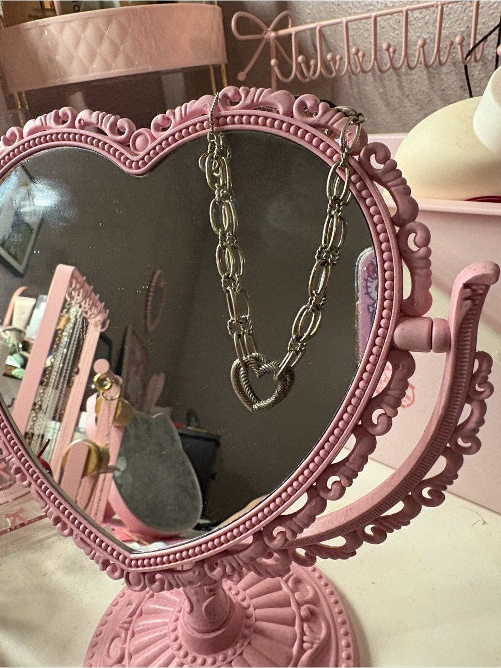 James Avery Gold-Tone Heart Link Bracelet only worn a few times.